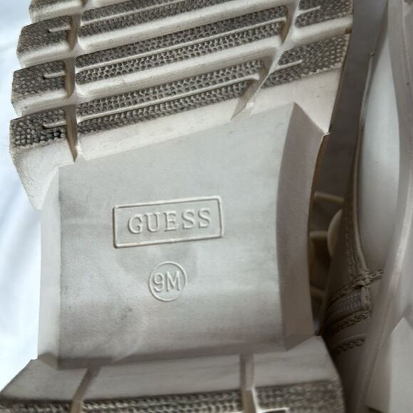 Guess Gwfornia Chunky Ivory Combat Boots. Size 9. - Picture 9 of 12